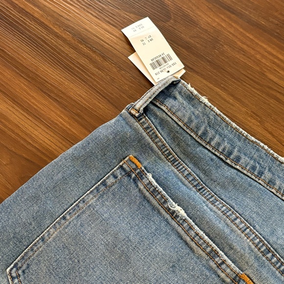 • NWT! [Abercrombie] Skinny High Rise • - Picture 11 of 13